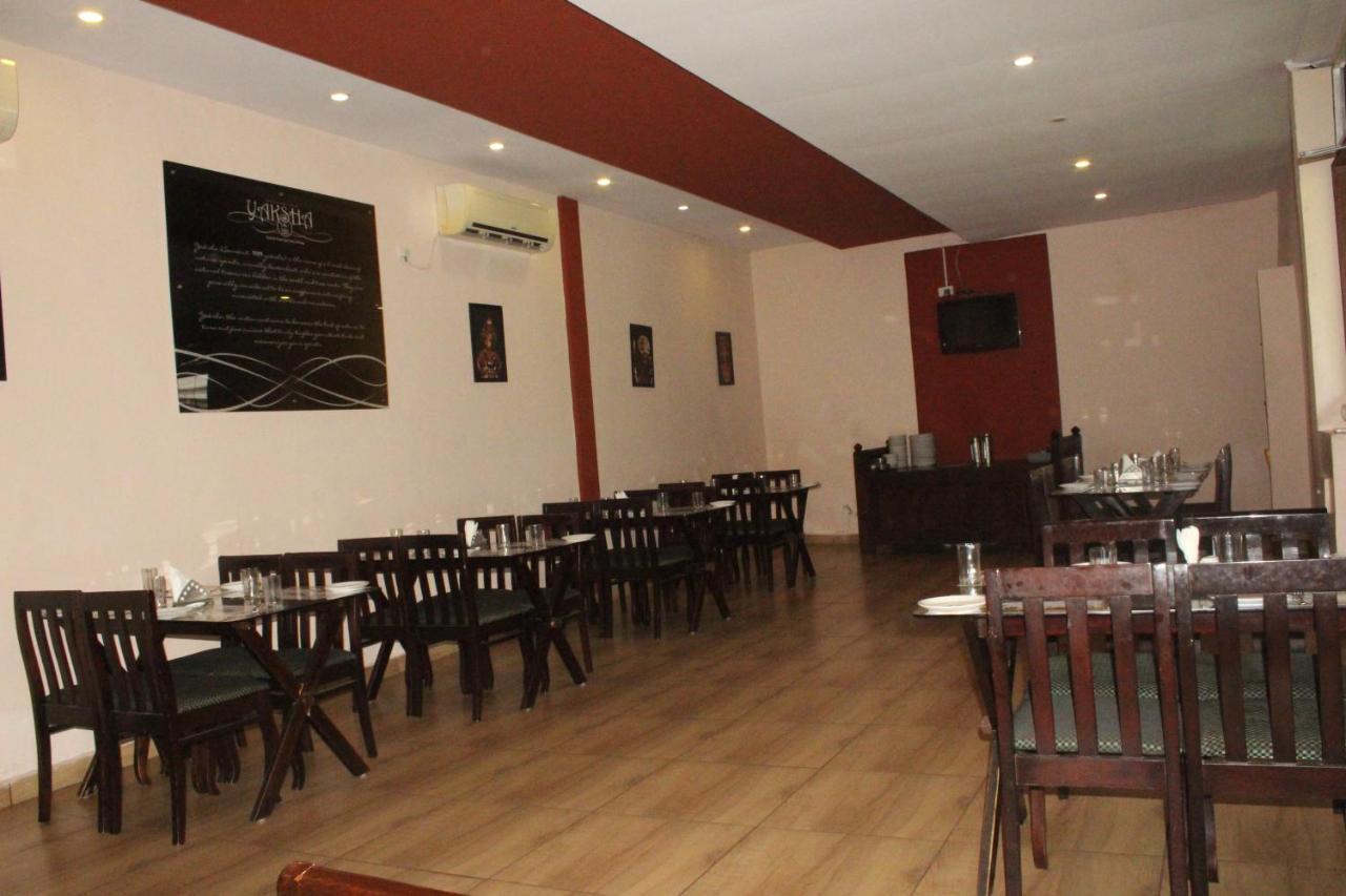 Hotel Stay By The Way Mysore Bagian luar foto