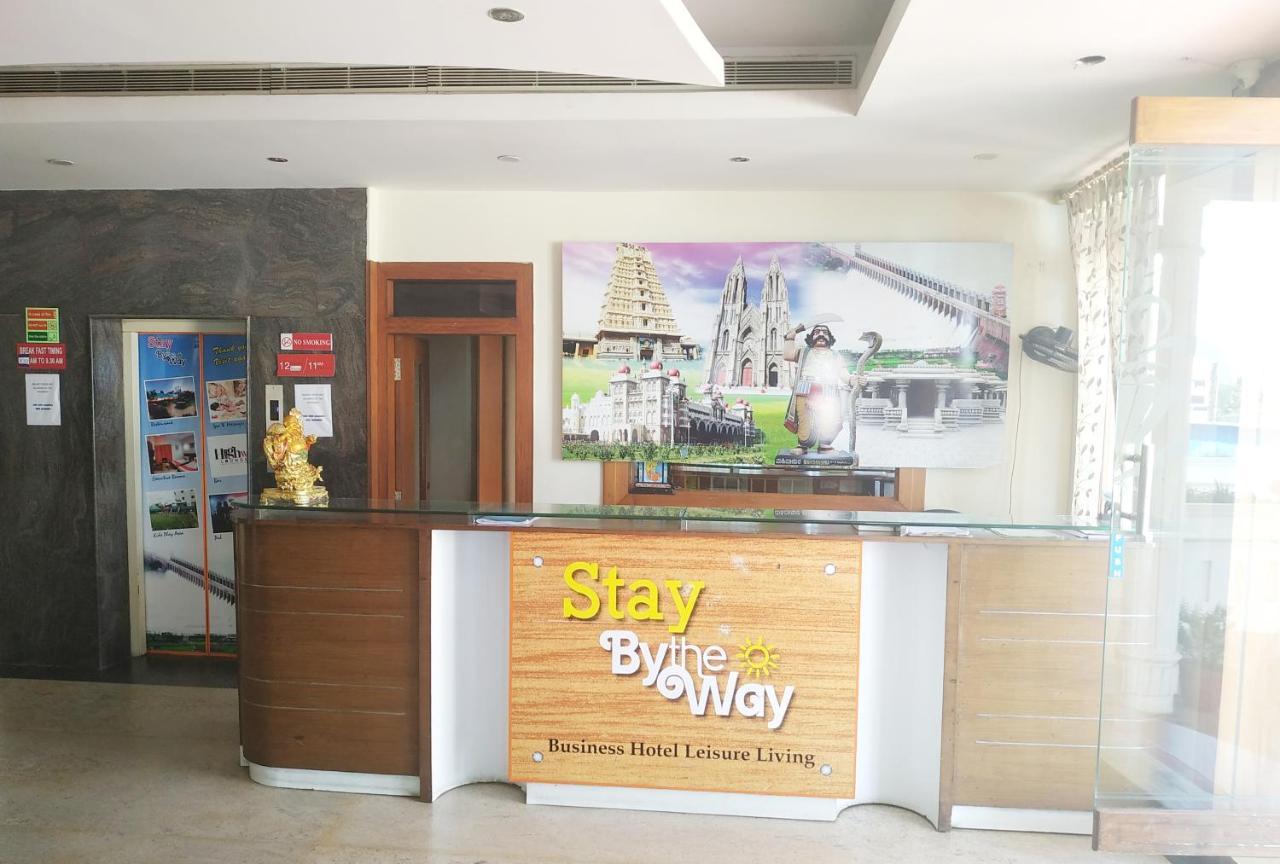Hotel Stay By The Way Mysore Bagian luar foto